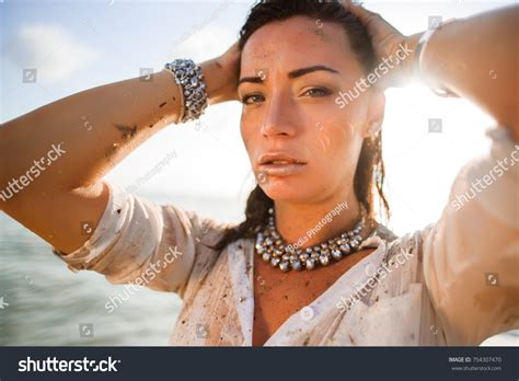 Portrait Sexy Beautiful Brunette Wet Hair Stock Photo 754307470 Shutterstock