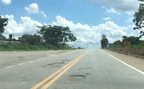 Buracos Na Br Causam Transtornos A Motoristas Que Trafegam Entre