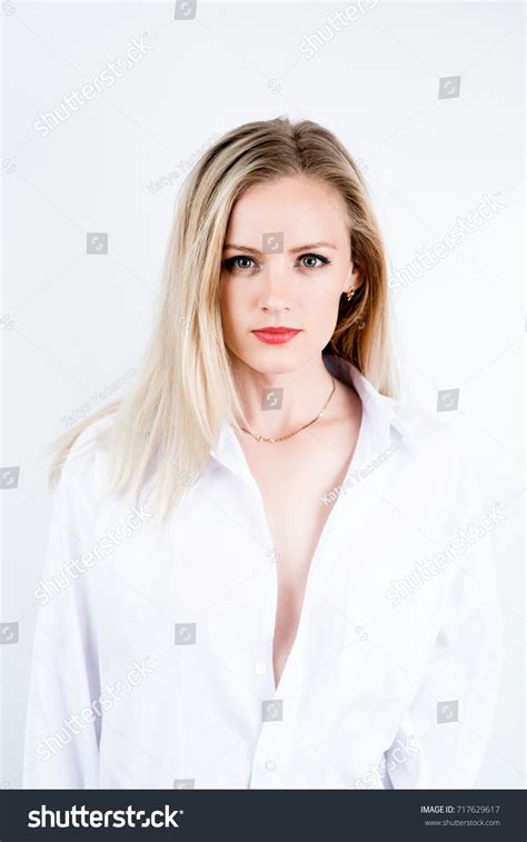 Portrait Sexy Blonde Wet Long Hair Stock Photo 717629617 Shutterstock
