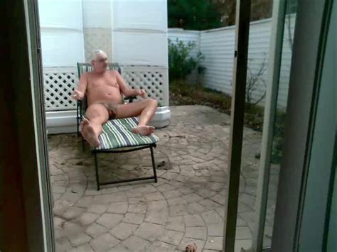 SMOKING NUDE OUTDOORS ThisVid