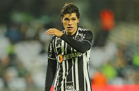 Santos Confirma A Contratação Do Lateral Esquerdo Dodô