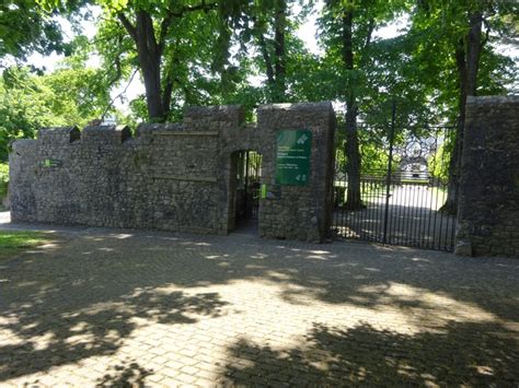 Entrance Gates And Wall Forming East Boundary Of The Entrance Garden At