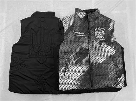 Заказать стёганные жилеты и куртки с принтами, логотипами и вышивкой купить