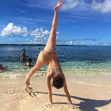 60 Sexiest Bikini Snaps Of Ellen That Will Leave You Fanning Yourself ABS CBN Entertainment