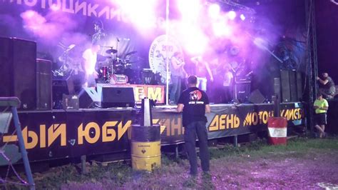 HD Naked Stripper Wants To Be Touched All Over 12 05 День мотоциклиста 2017г YTboob