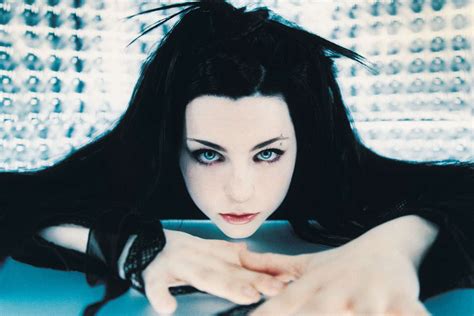 Evanescences Amy Lee Talks Reclaiming Infamous ‘bring Me To Life Rap