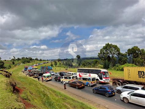 Truck Causes Snarl Up At Timboroa Along Eldoret Nakuru Highway