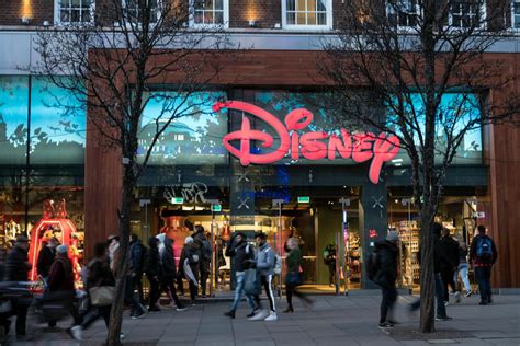 Disney Store on Oxford Street Is Only Remaining UK Location | Snopes.com