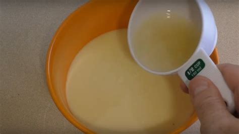 Ce chef combine du lait condensé sucré et du jus de citron Un