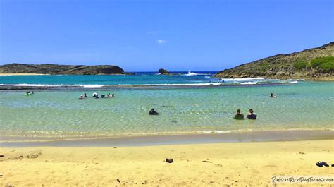 Playa Caracoles – A Cute, Cove Beach in Arecibo | PRDayTrips