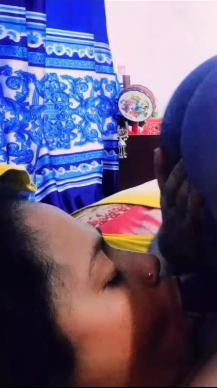 Horny GF Giving Blowjob And Rimjob Desi New Semi Nude Masked No Face Videos Pics DropMMS