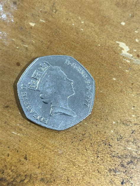 Queen Elizabeth Ii D G Reg F D Rare Fifty Pence Uk Coin