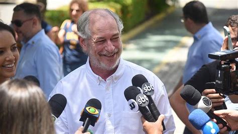 CBN A rádio que toca notícia Ciro Gomes vota em Fortaleza e se diz