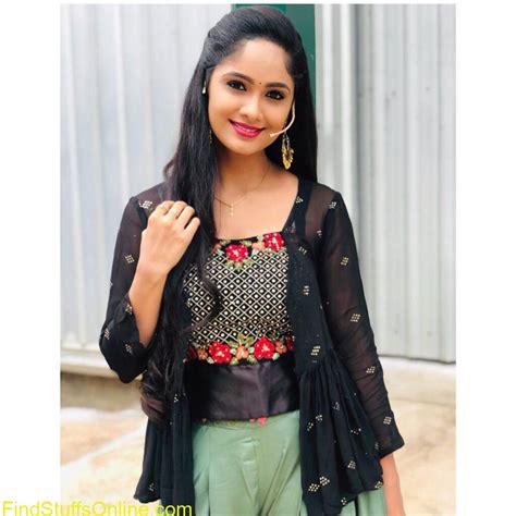 Tejaswini Gowda Hot Images