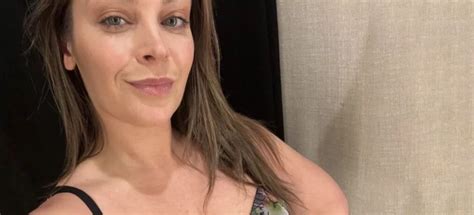 Miljuschka Gooit Reeks Foto S In Lingerie En Badmode Op Het Internet