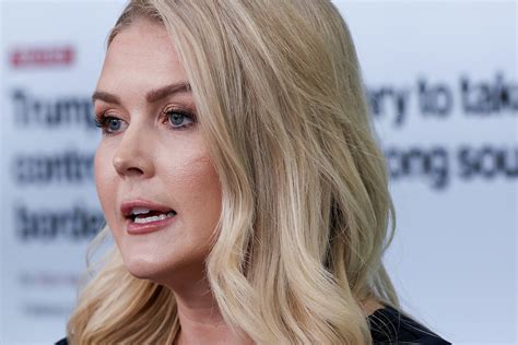 aoc rakes  millions  small donors   stands   trump