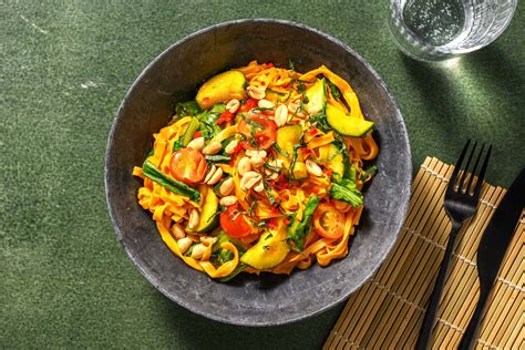 Thai One Pot Noodles Mit Pak Choi Zucchini Rezept Hellofresh