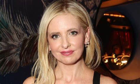 Sarah Michelle Gellar Looks Unrecognizable In Bikini Clad Photo You Need To See Flipboard