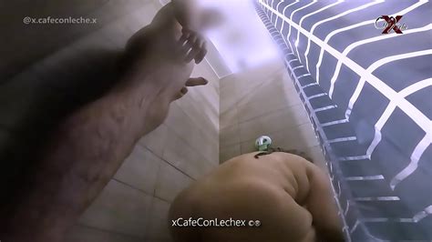 Entro A La Ducha A Follarmela Me Hace Una Mamamda Muy Caliente Mi Amiga Latina Mientras