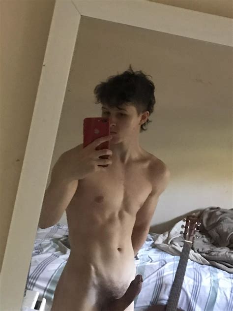 Anyone Down For Some Curved Dick Nudes Gaybrosgonewild Nude Pics Org