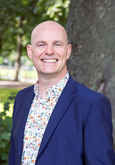 Tim Holmes – Funeral Celebrant