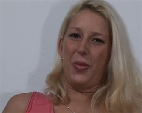 Abnormal Cougar Next Door With Massive Tits Displays Masturbating With A Faux Cock Hotntubes