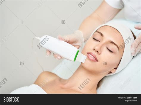 Ultrasound Cosmetology Image & Photo (Free Trial) | Bigstock