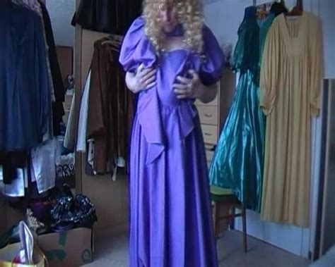 Franzi Wichst Im Lila Nylonkleid Man Porn Ac XHamster