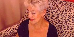 Granny Gets Naked And Fingers Tnaflix