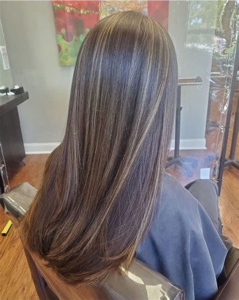 schmeichelhafteste Frisuren für langes lockiges Haar Brunette hair with highlights Brown hair