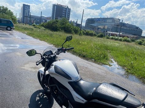 Купить б у Honda NC 700S инжектор 6 передач в Санкт Петербурге белый naked bike 2012 года по