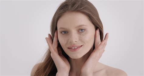 Woman Beauty Face Woman Touching Gently Her Fresh Face Stock Footage