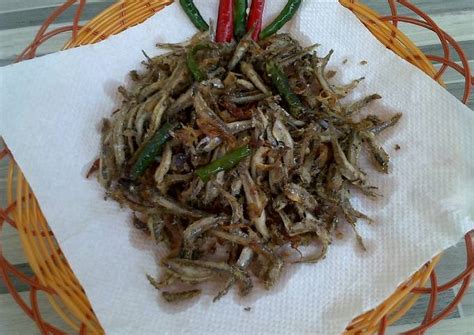 Resep Ikan Teri Segar Ikan Bilis Goreng Oleh Nauzaery Setyo Cookpad