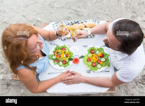 Mature Husband Wife Happy Hi Res Stock Photography And Images Alamy