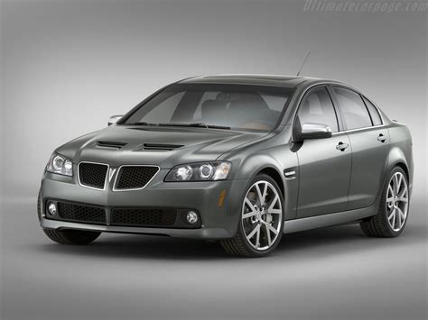 Pontiac G8 GT High Resolution Image (1 of 6)