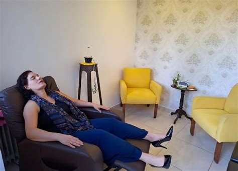 Terapeuta Near Me - Terapeuta em Curitiba Elisa Villa – É seguro ser você, busque sua ...