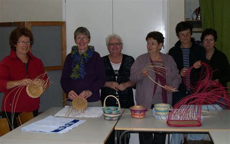 Fibres et Couleurs Le cours de vannerie a repris Le Télégramme