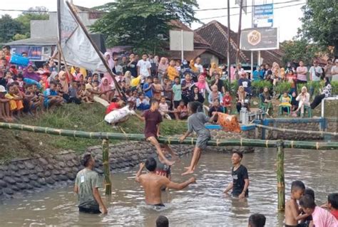 Menyambut Hut Ri Desa Talkandang Probolinggo Gelar Lomba Unik