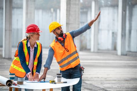 Devenir conducteur de travaux Métier formation salaire etc