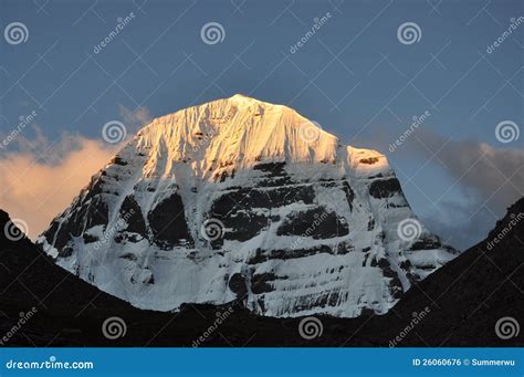 Sunrise at Mount Kailash stock photo. Image of cold, peak - 26060676