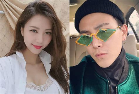 Nhan sắc hot girl hàng không cổ vũ World Cup 4 năm trước giờ ra sao