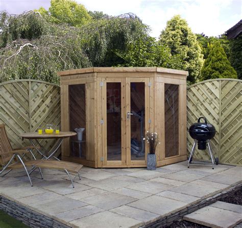 small garden summer house ideas    sharonsable