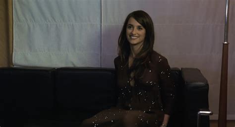 Naked Penélope Cruz in Open Your Eyes