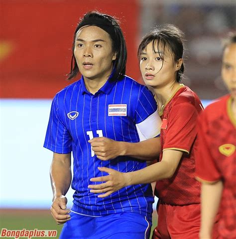 Hot girl Hoàng Thị Loan Nụ cười tỏa nắng chưa có người yêu Bongdaplus vn