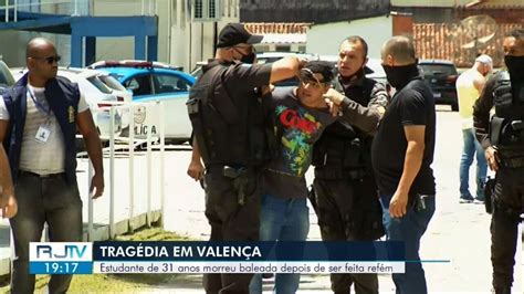 Pm Mata Namorada Tiro Durante Sequestro Em Universidade De Valen A