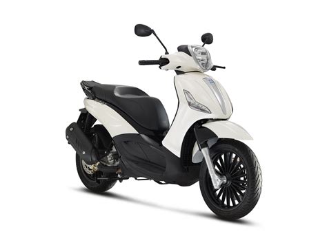 Motorrad Vergleich Piaggio Medley 125 S 2023 Vs Piaggio Beverly 125 I