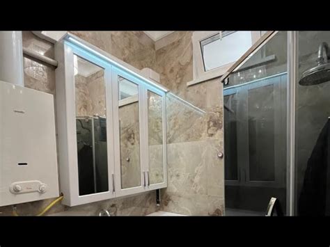 Шкафы зеркальные в ванную