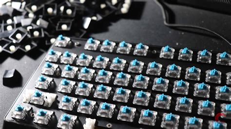 How To Clean Your Mechanical Keyboard In Easy Steps