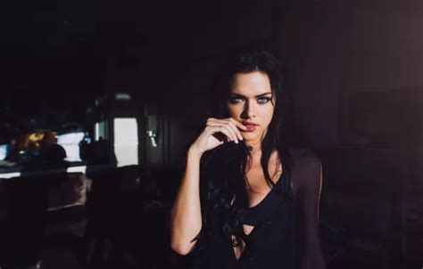 Wallpaper girl eyes beautiful brunette Sight for mobile and desktop section девушки