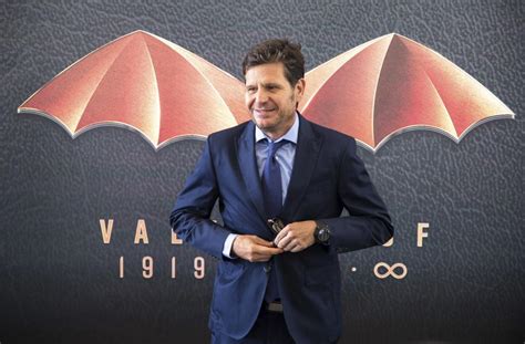 Así Fue La Gala De La Nueva Equipación Del Valencia Para El Centenario